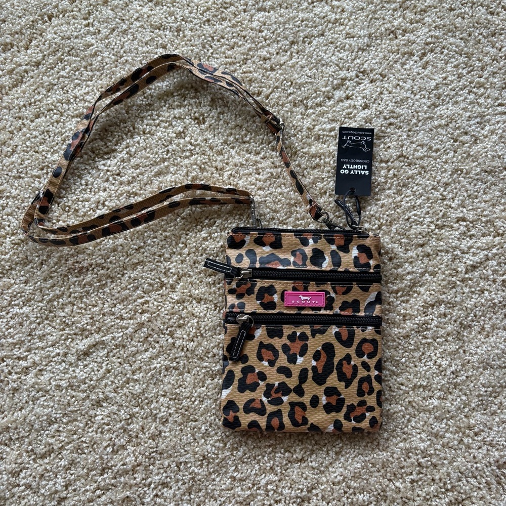 Scout Sally Go Lightly Crossbody Bag Leopard Cindy‎ Clawford Print Lightweight